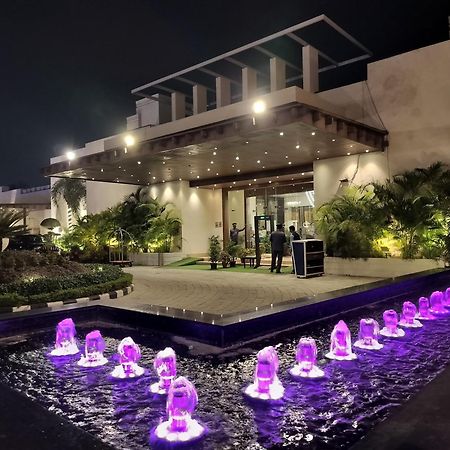 Bel-La Monde Hotel Nh8 At 6Km From Igi Airport Delhi New Delhi Exterior photo