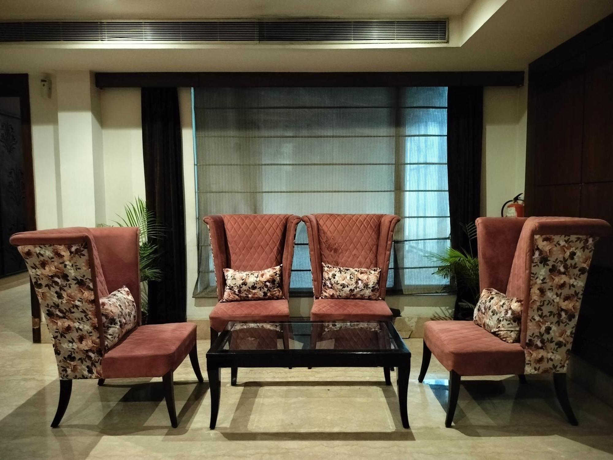Bel-La Monde Hotel Nh8 At 6Km From Igi Airport Delhi New Delhi Exterior photo