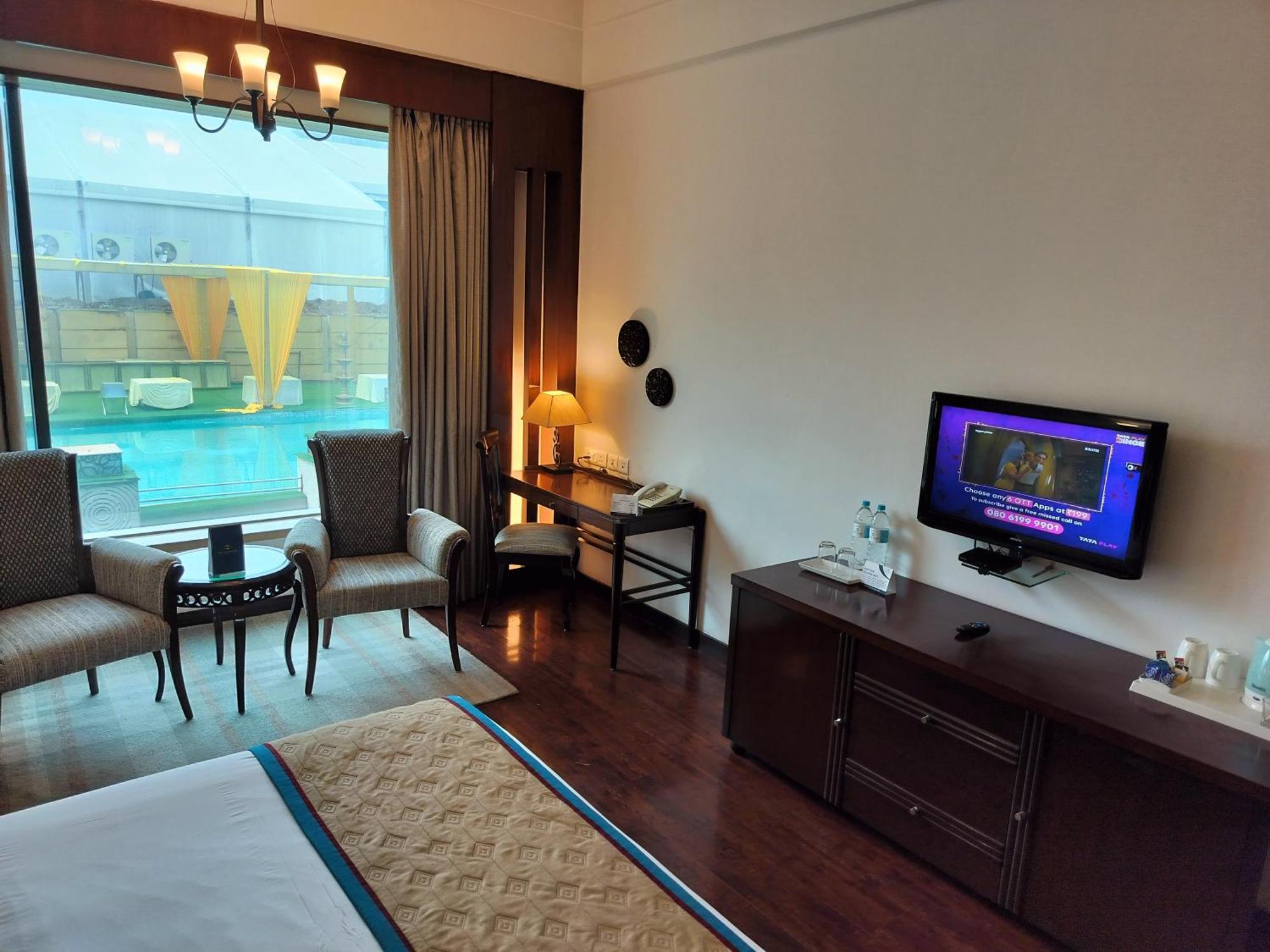 Bel-La Monde Hotel Nh8 At 6Km From Igi Airport Delhi New Delhi Exterior photo