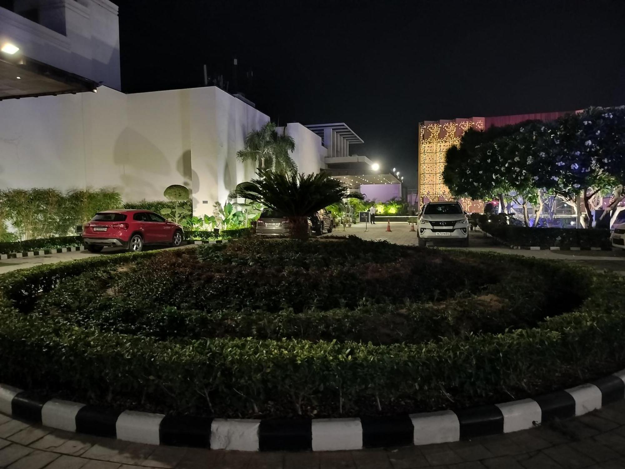 Bel-La Monde Hotel Nh8 At 6Km From Igi Airport Delhi New Delhi Exterior photo